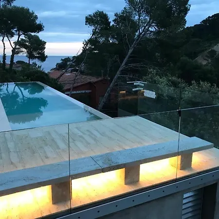Sol Naixent Sa Riera * Begur